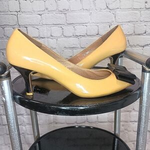 Jeffrey Campbell Ibiza "Situation" Heels Black and Tan Leather Bow Pumps sz 9.5